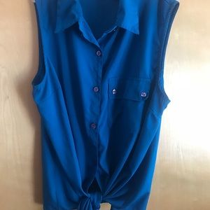 Sleeveless front tie top